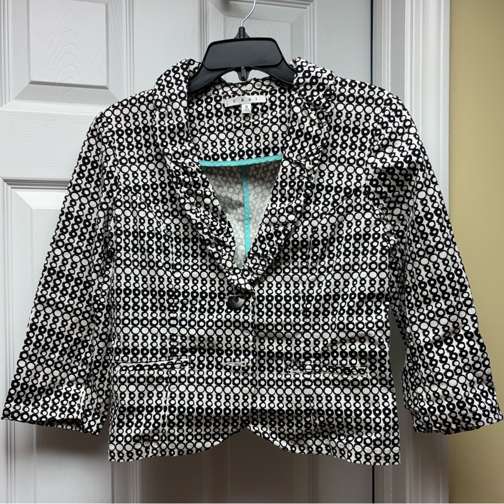 Cabi Black & White Geometric Print Blazer – Size 6